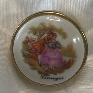 Limoges Vintage Porcelain & Gold Tone Courting Couple Pill Trinket Box